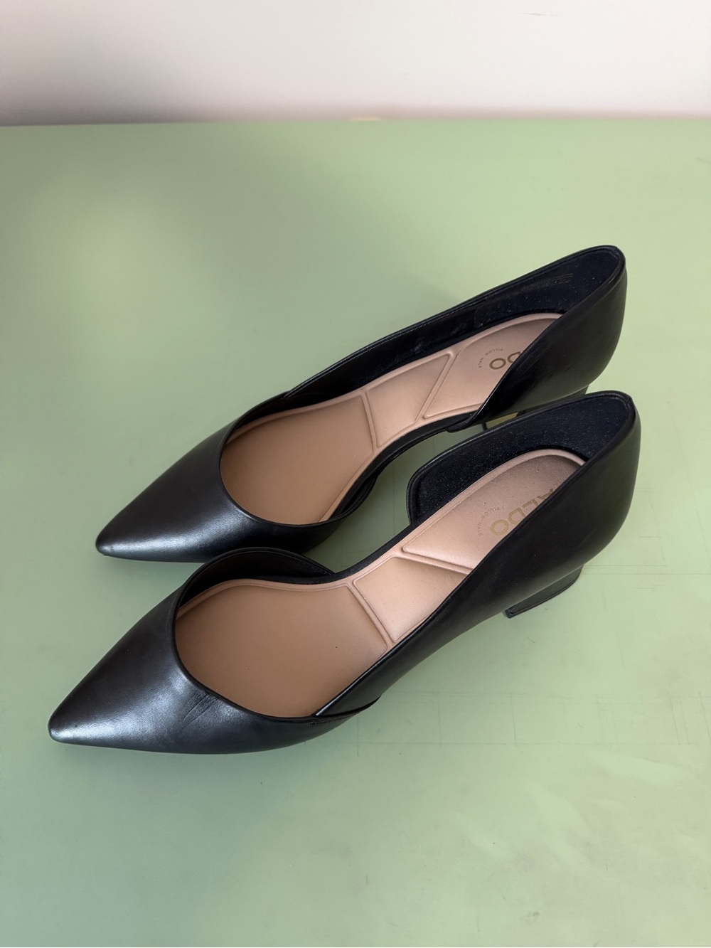 Women’s pointed block heel - Picture 2 of 4